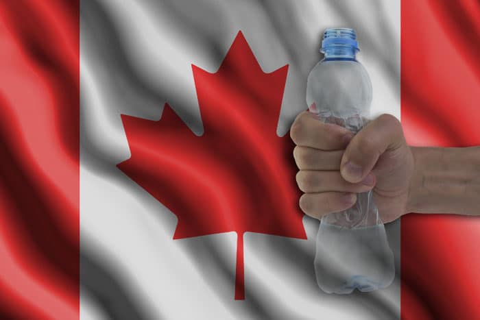 Canadá: descartáveis plásticos definidos por lei como produtos tóxicos.
