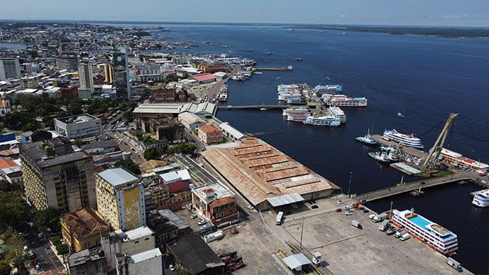 Porto de Manaus: maior canal de entrada no Brasil de PE importado