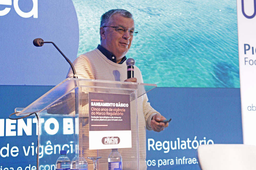 Édison Carlos: saneamento a cargo da iniciativa privada deve cobrir 2.193 municípios em 2025 versus 430 em 2021.