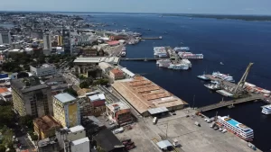 Porto de Manaus: cerca de 420.000 toneladas de PP e PE internadas no primeiro semestre.