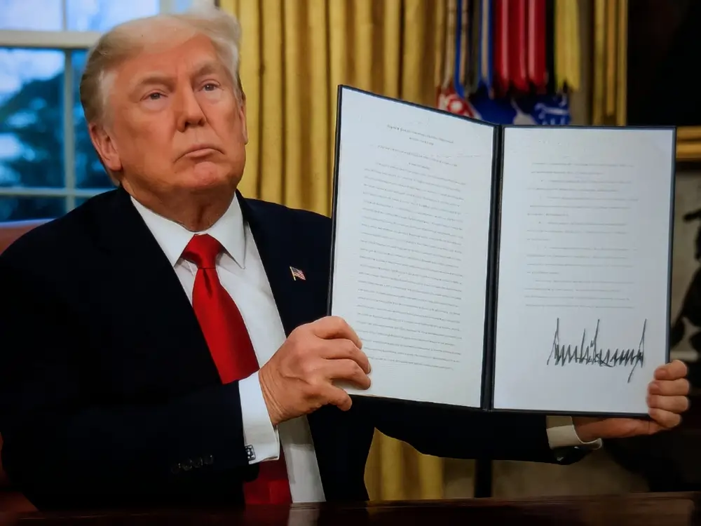 Trump: tarifa para aço e alumínio extensiva a moldes para transformação de plástico.