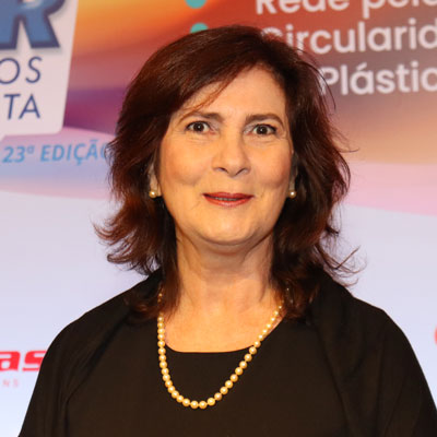 12 Simone de Faria diretora da Townsend Solutions para a America Latina