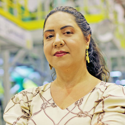 14 Gisele Barbin gerente comercial da Extrusa Pack