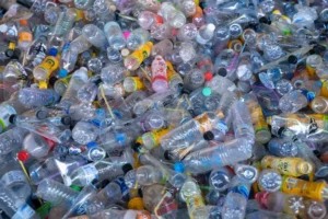 PET: reciclagem em baixa desestimula Indorama e Alpek