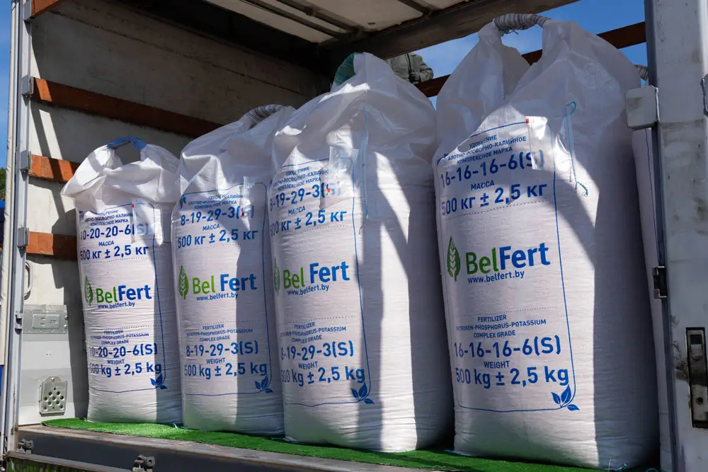 Fertilizantes: maior mercado de ráfia no Brasil depende de importações do insumo restringidas pela guerra no Irã.