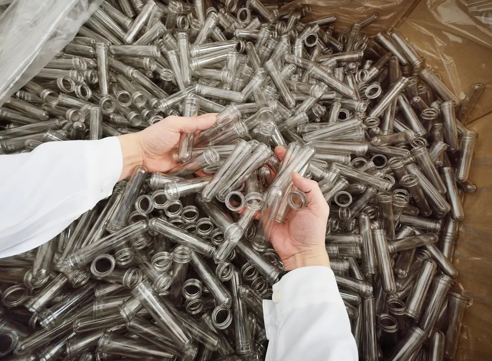 Pré-formas: Brasil importou 110.000 t em 2025 devido aos preços internacionais competitivos.