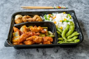 Japão: crise nas embalagens de comida para viagem